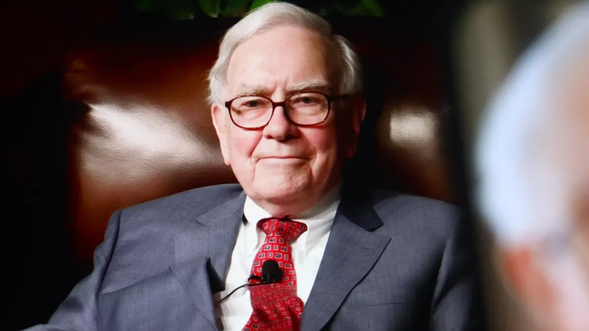 Warren Buffett's Portfolio (Dec 2025)