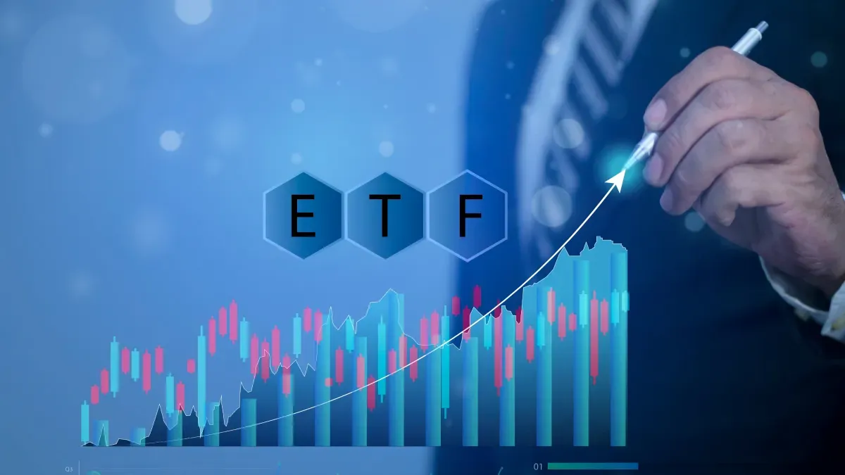 $300 Billion Flow: Why Bond ETFs Are Suddenly the Main Character