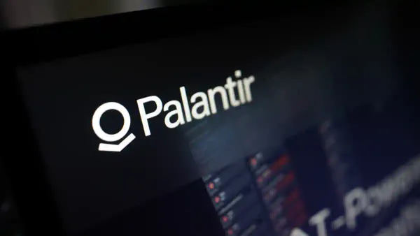 Palantir "Anti-Woke", Pendapatan Tumbuh 63%