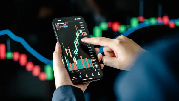 3 Wall Street Favorites for 2026: Up to 40% Potential Upside