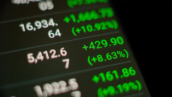 Stocks Hit Record Highs as Investors Weigh Venezuela Conflict